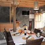 Vinea Lava Mit Blick Auf Wasser By Interhome * Canto da Areia