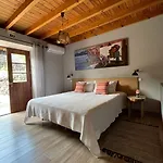 Vinea Lava Mit Blick Auf Wasser By Interhome Holiday home