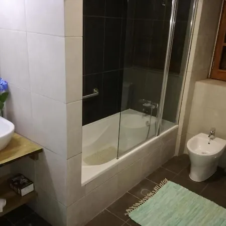 Semesterbostad Vinea Lava Mit Blick Auf Wasser By Interhome