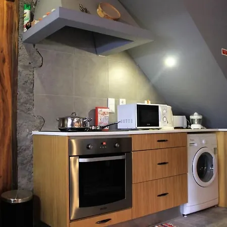 Vinea Lava Mit Blick Auf Wasser By Interhome * Canto da Areia