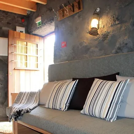 Semesterbostad Vinea Lava Mit Blick Auf Wasser By Interhome