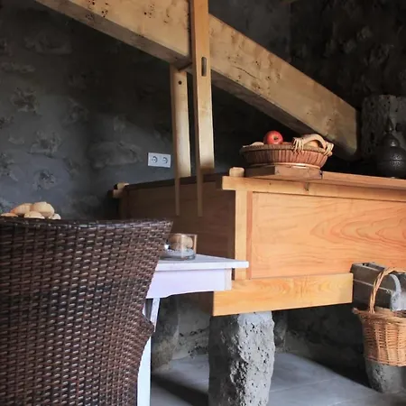 Semesterbostad Vinea Lava Mit Blick Auf Wasser By Interhome Canto da Areia