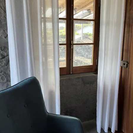 Semesterbostad Vinea Lava Mit Blick Auf Wasser By Interhome Canto da Areia