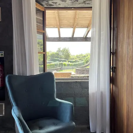 Vinea Lava Mit Blick Auf Wasser By Interhome Semesterbostad