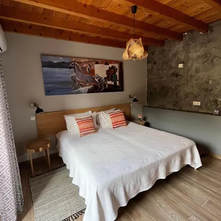 Vinea Lava Mit Blick Auf Wasser By Interhome Tatil Evi Canto da Areia