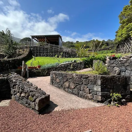 Vinea Lava Mit Blick Auf Wasser By Interhome Semesterbostad *
