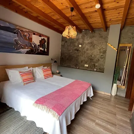 Vinea Lava Mit Blick Auf Wasser By Interhome * Canto da Areia