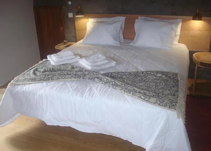 Vinea Lava Mit Blick Auf Wasser By Interhome Prázdninový dům