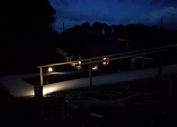 Vinea Lava Mit Blick Auf Wasser By Interhome Prázdninový dům *