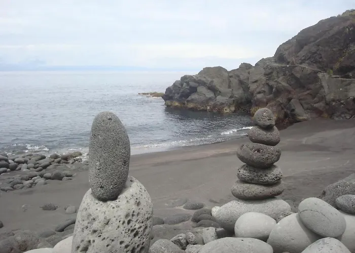 Vinea Lava Mit Blick Auf Wasser By Interhome Canto da Areia