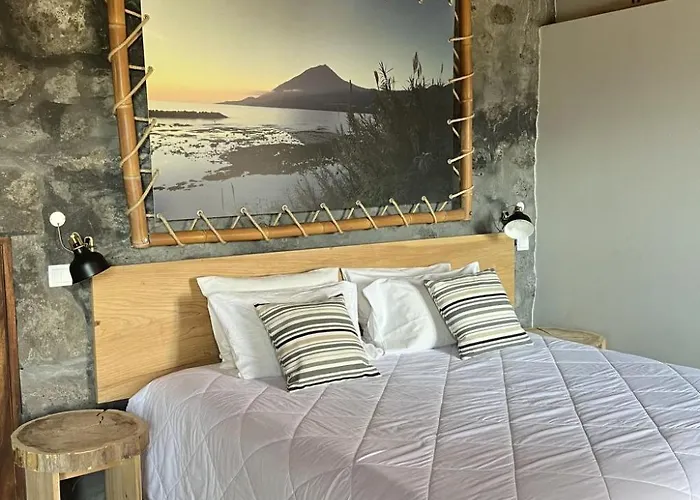 Vinea Lava Mit Blick Auf Wasser By Interhome Canto da Areia