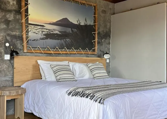 Vinea Lava Mit Blick Auf Wasser By Interhome Dom wakacyjny