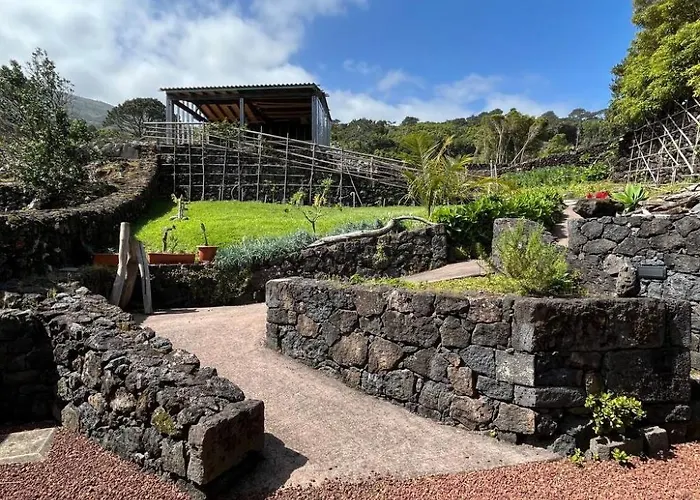 Vinea Lava Mit Blick Auf Wasser By Interhome Dom wakacyjny *