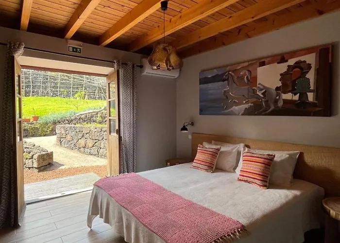 Vinea Lava Mit Blick Auf Wasser By Interhome Dom wakacyjny *